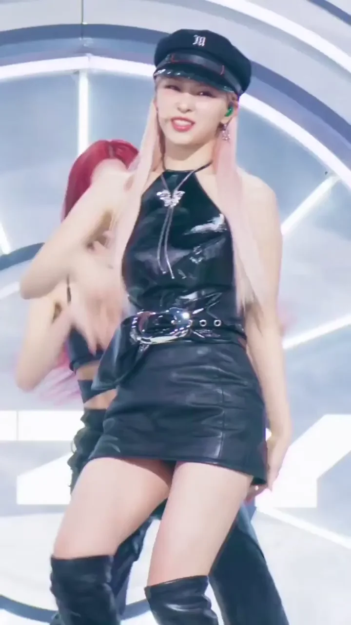 ITZY - Ryujin