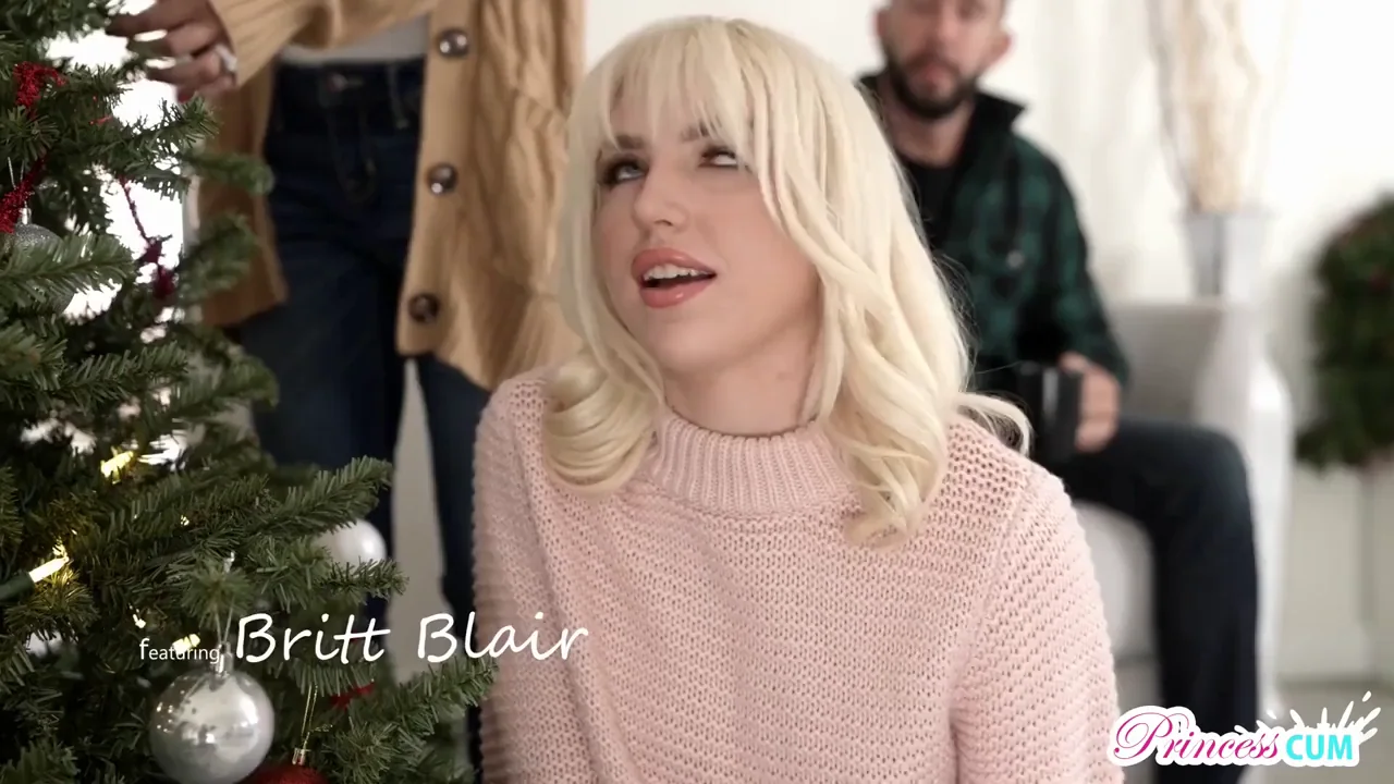 Britt Blair's Naughty Christmas Ride: Flavor of the Month Fucks Santa Hardcore