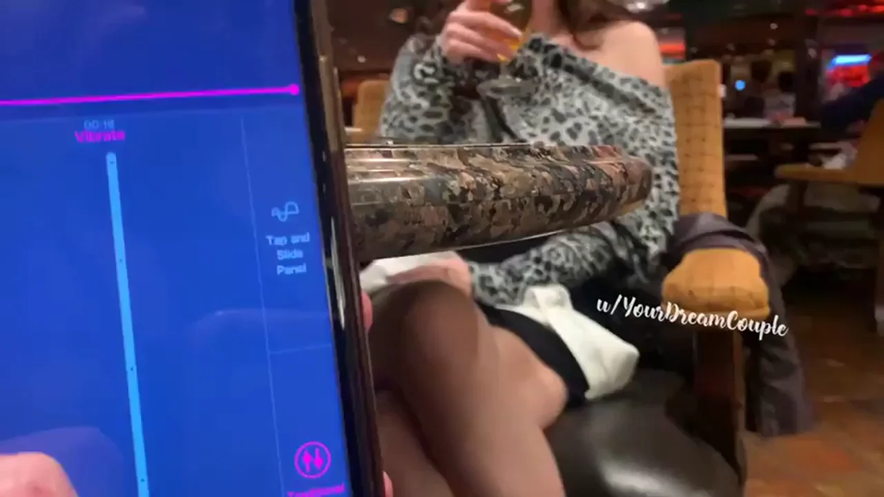 🔥 [GIF] Naughty Date Night Fun in Public! Hold the Moan Slut 😈🍑