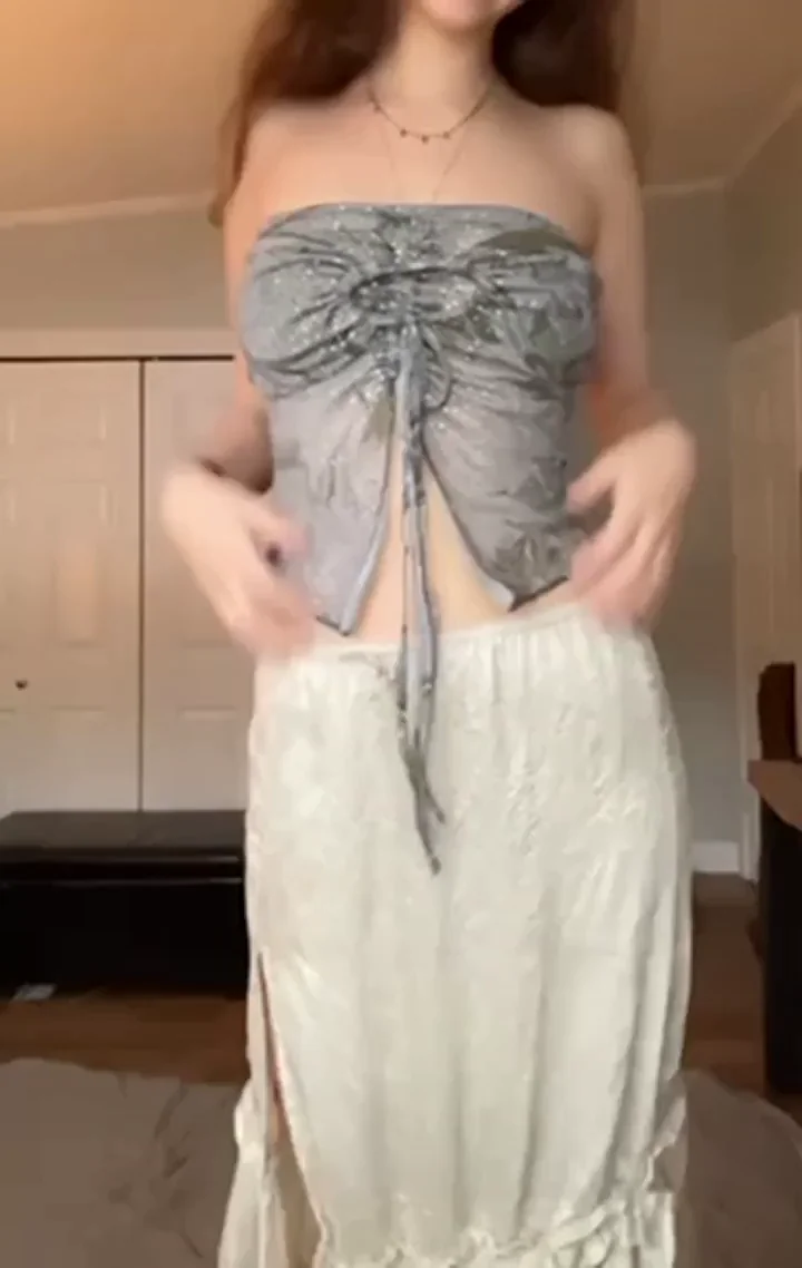 Blonde Big Ass Babe Stripping Naked Post-Party 🔥🍑