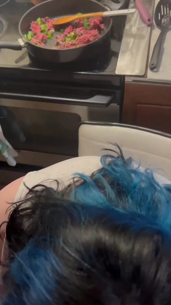 Slobbering on Hubby's Fat Cock While Stirring Dinner 🍳🍆💦