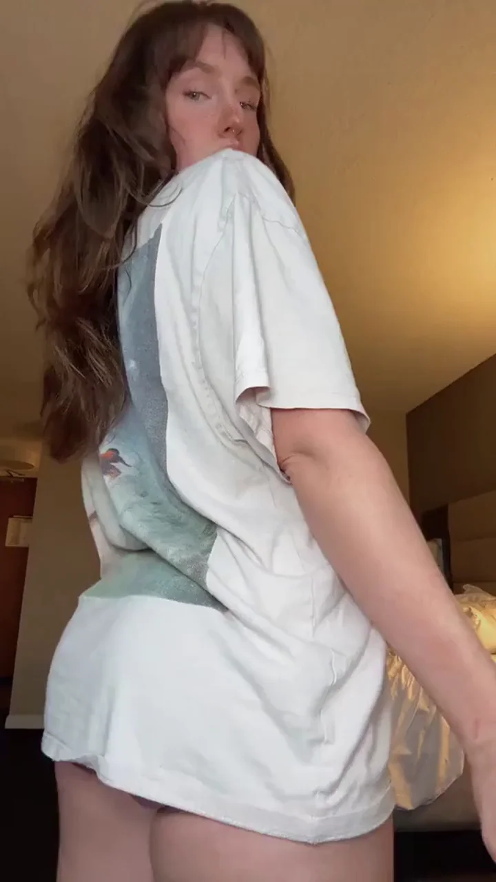 Boner-Ready Fuckdoll Twerks Her Massive Ass for You