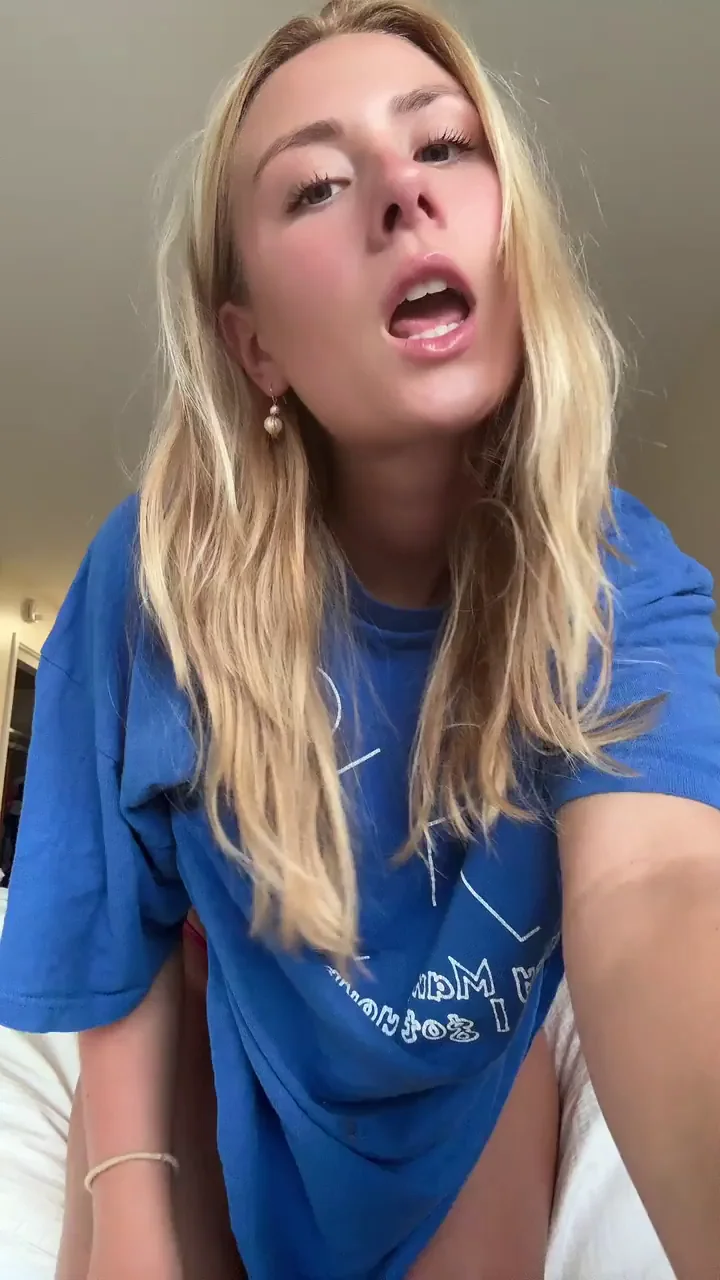 2005 College Thot's Slutty Oversized Tee Tease