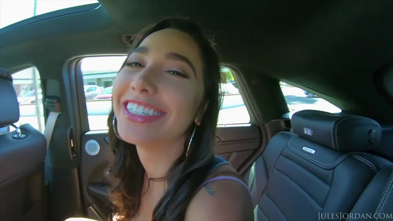 Karlee Grey's Jiggly Titty Rampage in Car & Bed