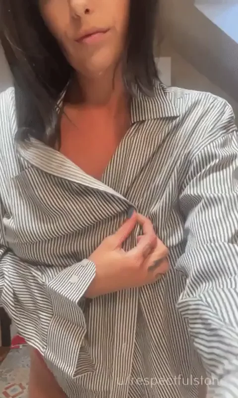 Would you be interested to receive a few milf nudes today? (f)