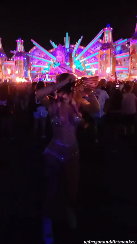 Festival Slut Vibes: Feel My Pulsing Energy Under Neon Lights