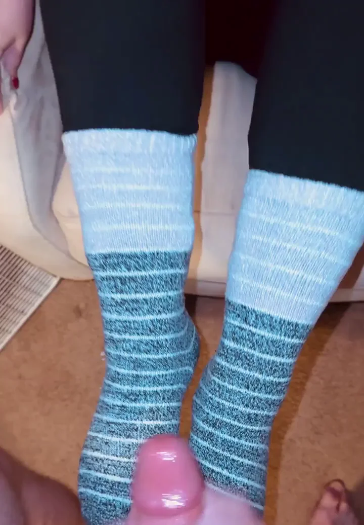 Daddy coming on my socks ❤â™¥ï¸