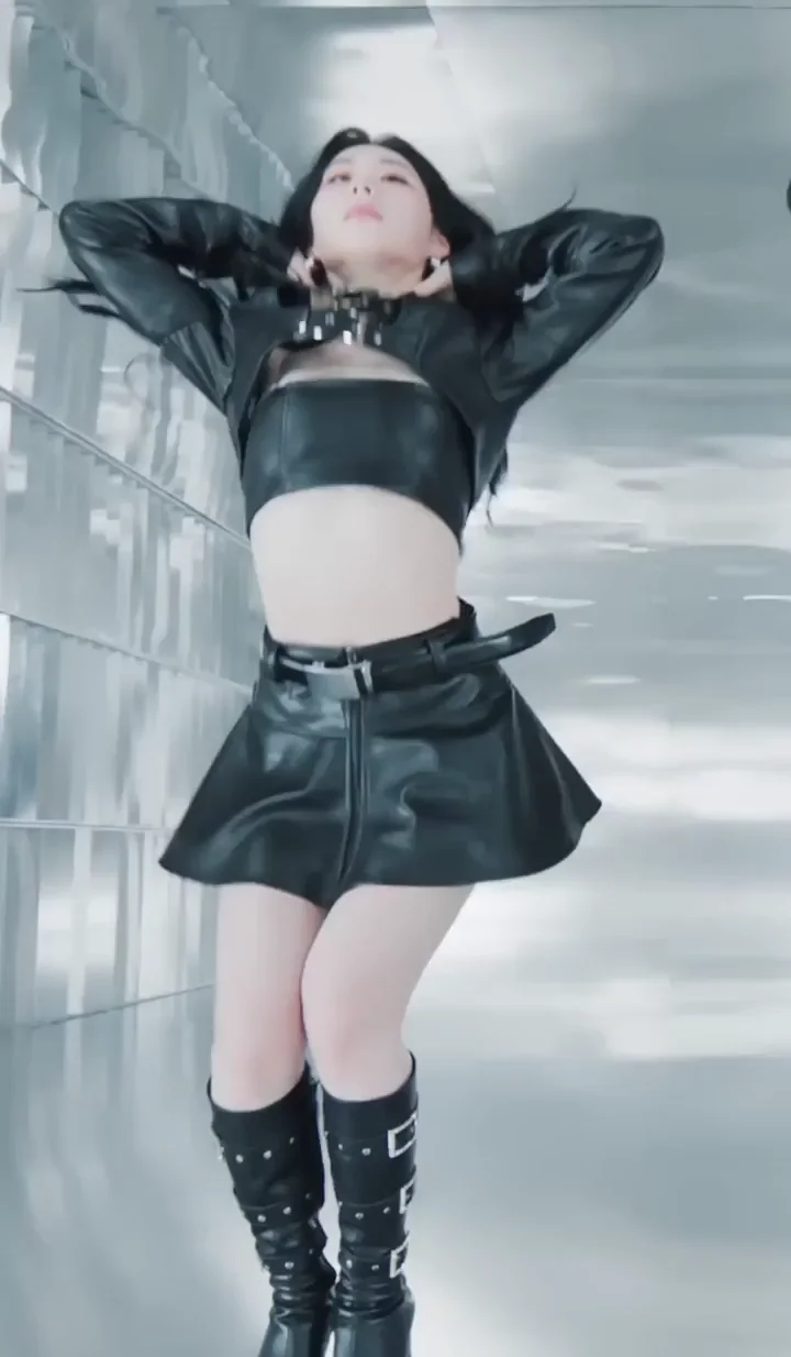 (ITZY) CHAERYEONG - "Untouchable" Cut
