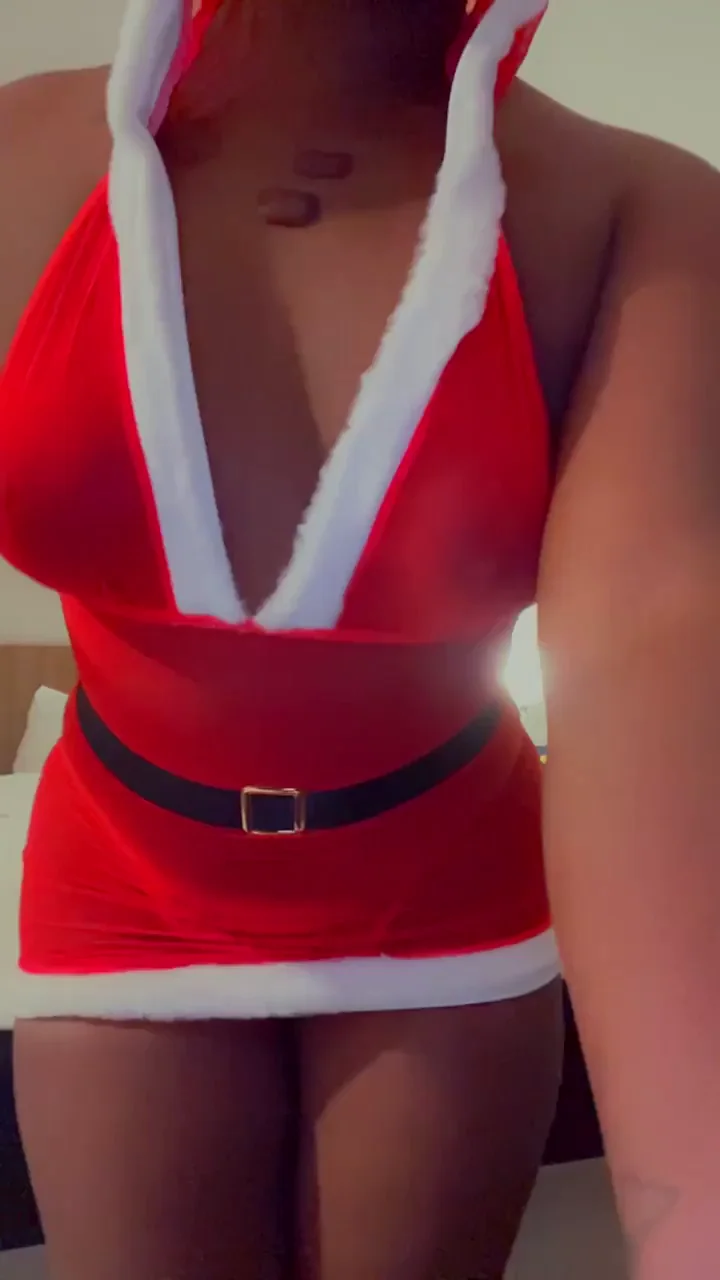 Ebony Santa Slut's Merry Christmas Tease