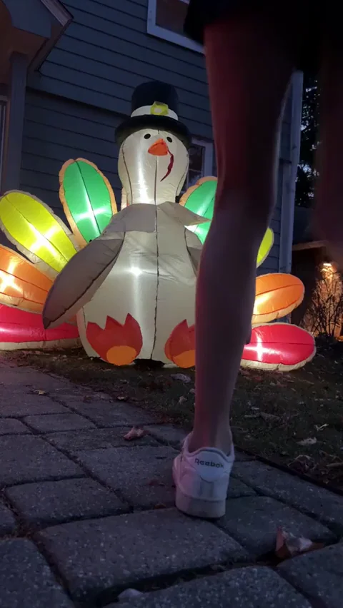 Happy late Thanksgiving ðŸ¦ƒ😈[GIF]