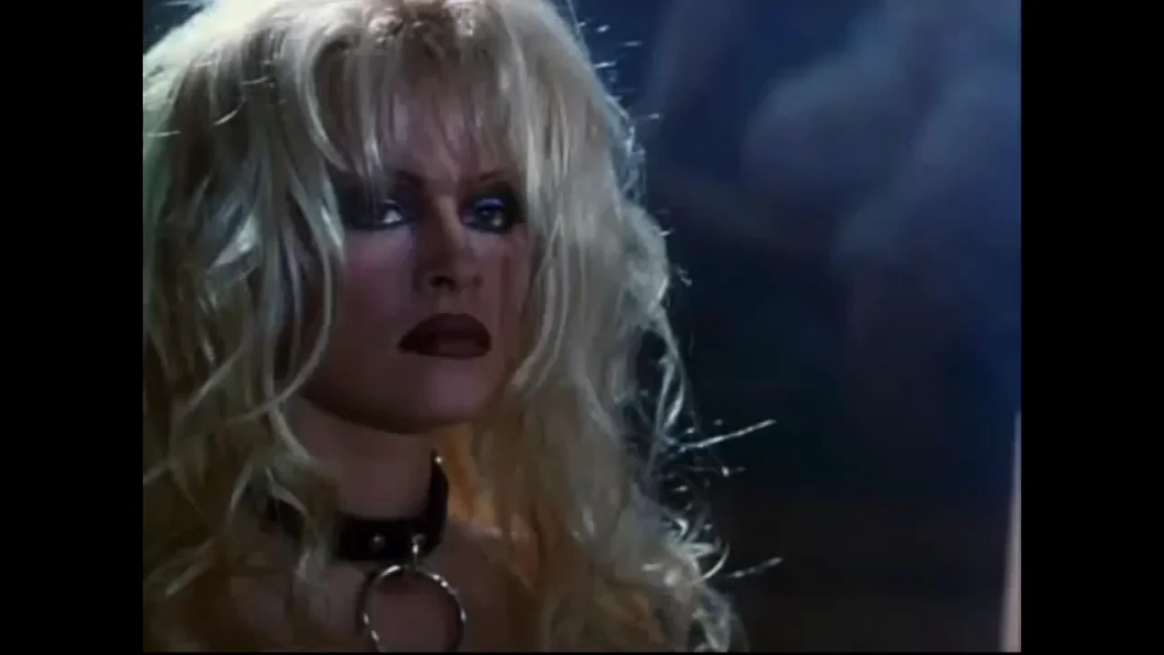 Pamela Anderson's Massive Fake Tits in Barb Wire 😍🔥