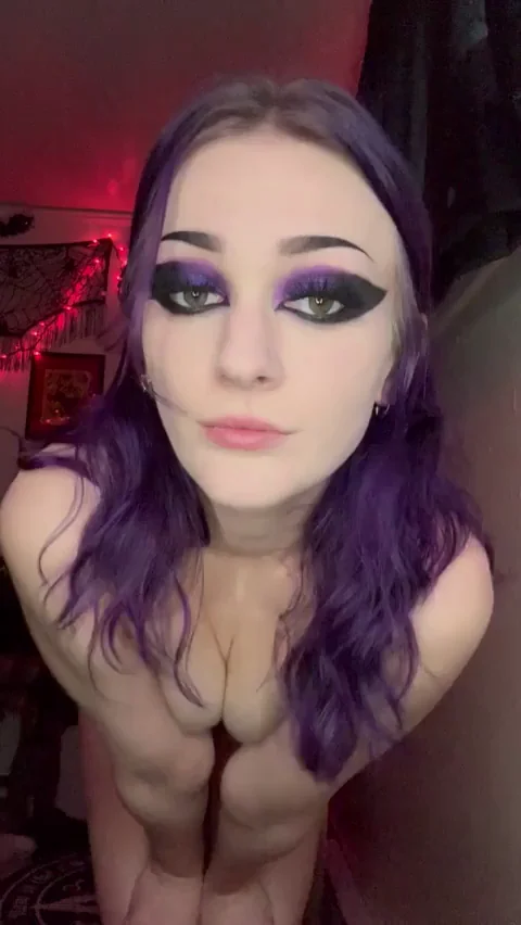 How I pick up FaceTime when I know you wanna fuck me