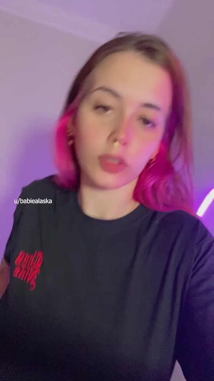 I'd be so happy if I had your dick between my boobs