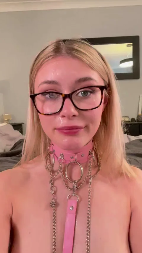 A nice load on my glasses make me feel like such a slut
