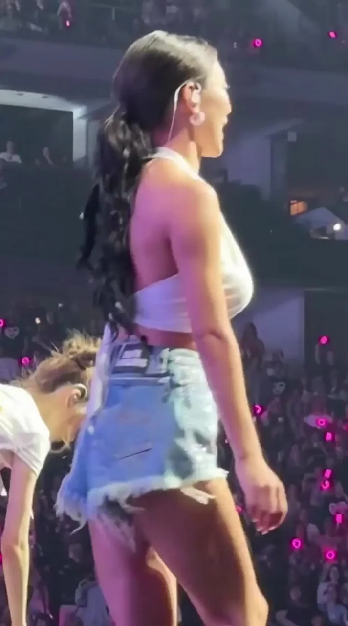 🔥 TWICE Jihyo & Sana Stage Slut Tease 💦 Kpop Booty Shake