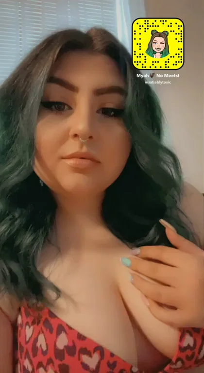 Insatiablytoxic's Massive Titties Begging for Your Caress <3