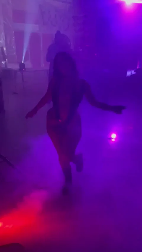 Wait til the end for some rave flashing