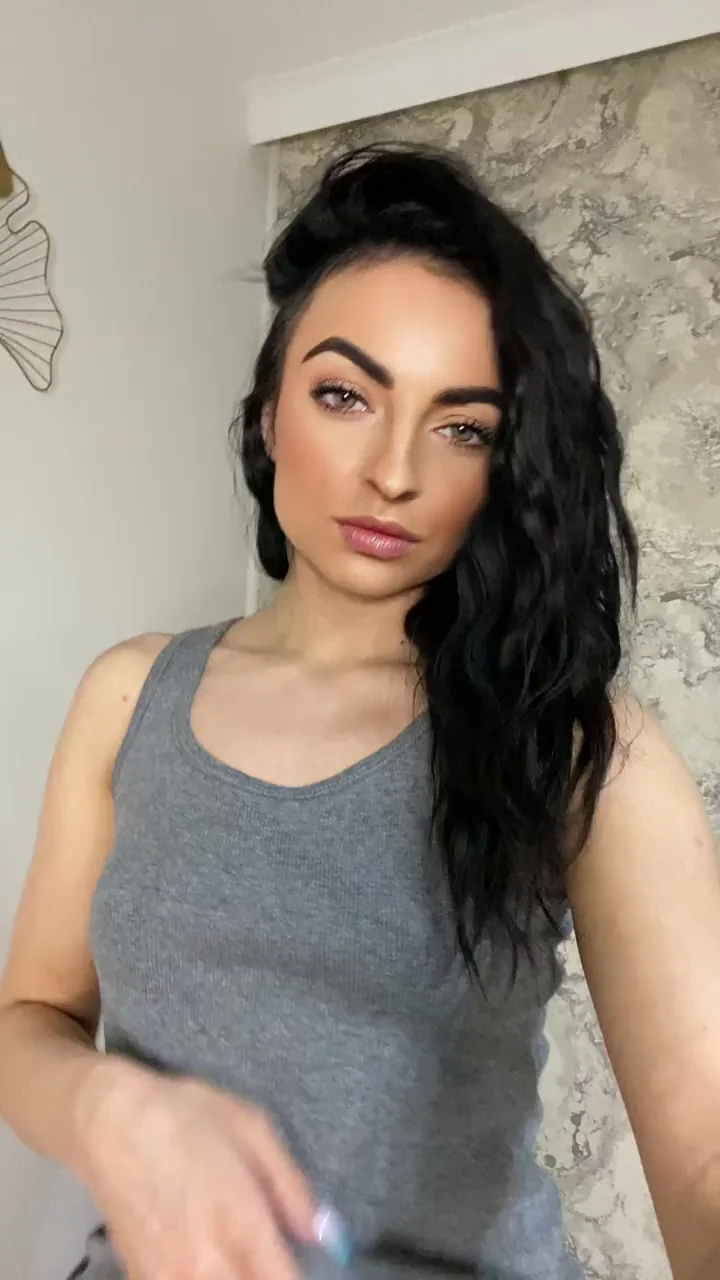 Be honest, would you jerk off to me at work?