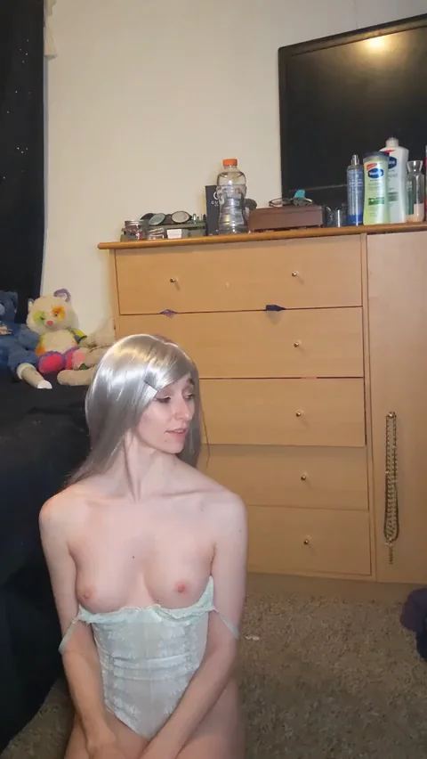 Kneeling Slut Toy Begs for Rough Use in Bedroom Tease