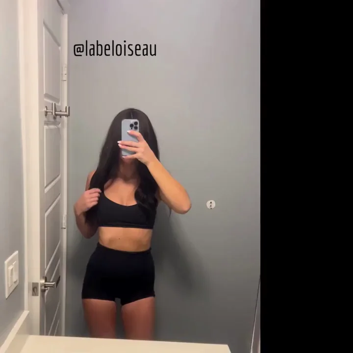 Caught This Thick Ass Gym Slut Flexing 💦🍑 [F]