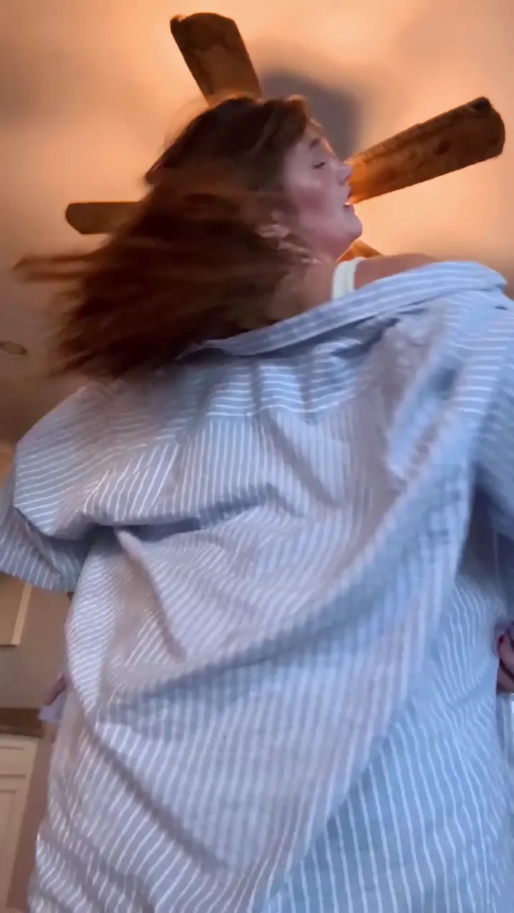 Does my ass shaking turn you on or off