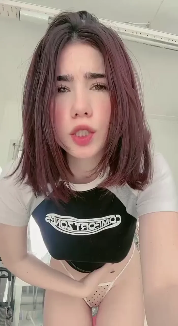 This is how my boobs shake