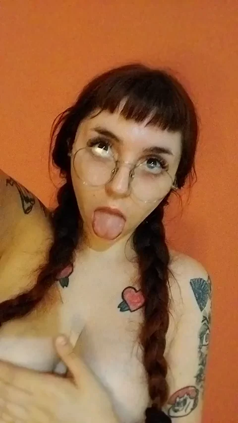 Thong Tease: Fat Tits and Juicy Ass Reveal