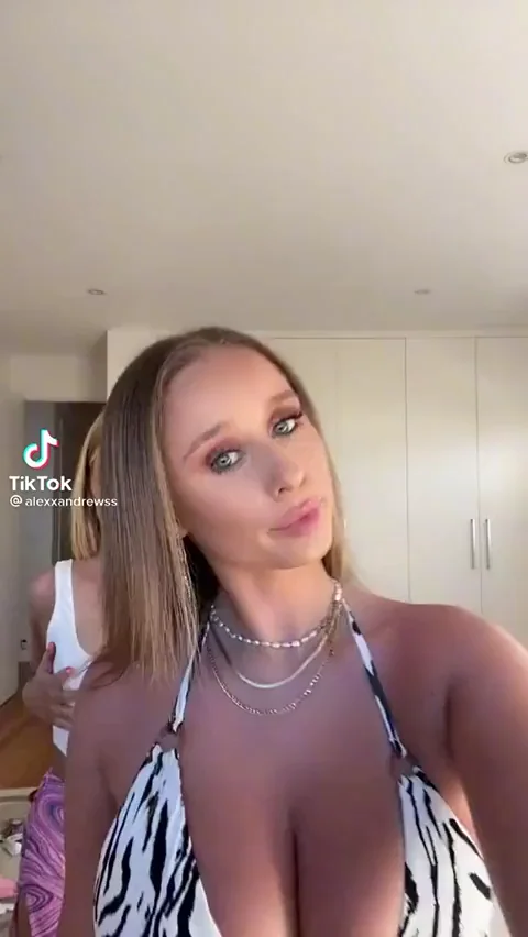 🔥 Busty Babe's No Bra Tit Tease in Zebra Bikini 😍🍈🍈