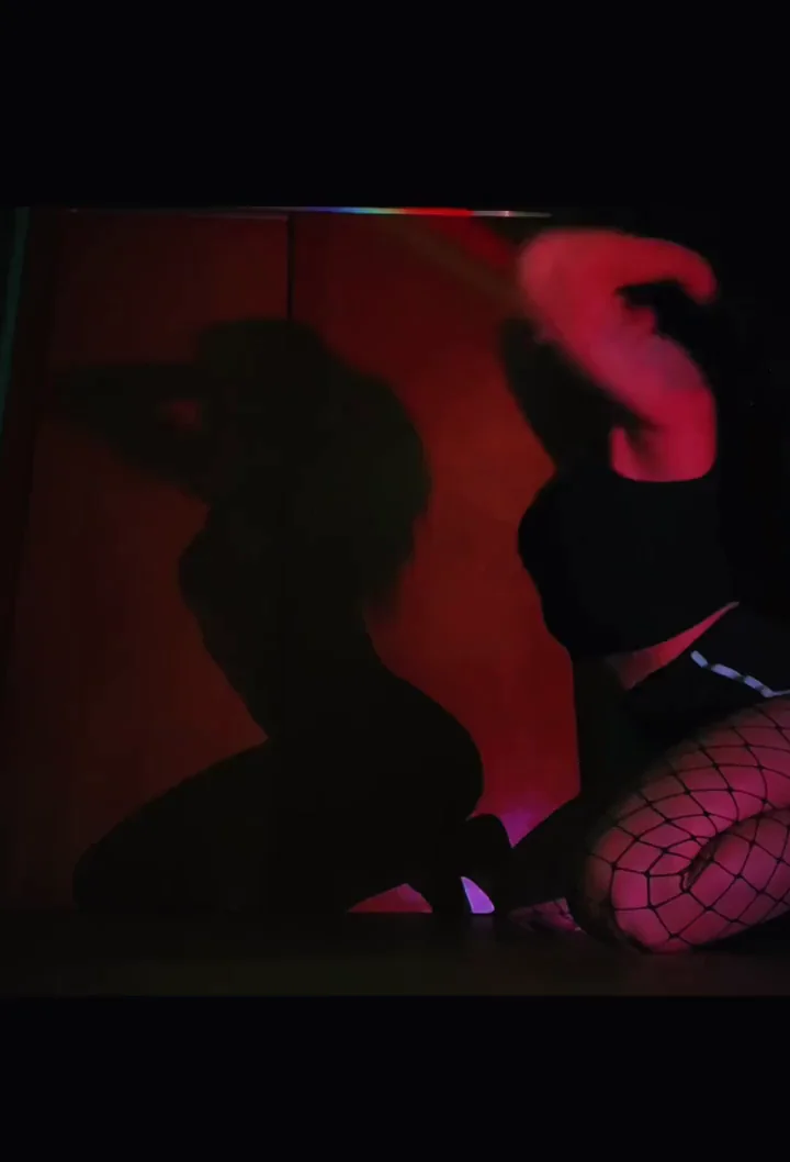Would u let me dance for you babe