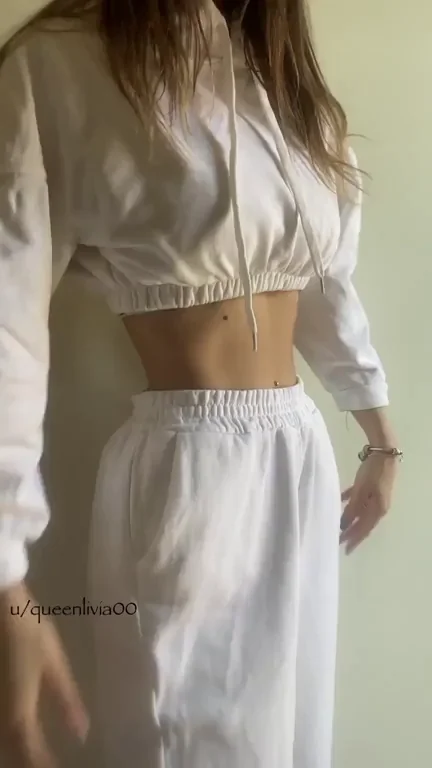 Friends Miss Out: Epic Hoodie Titty Drop & Juicy Ass Reveal