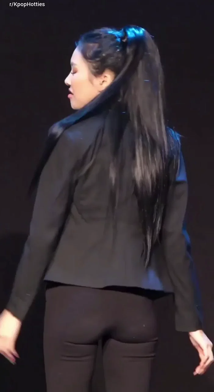 Lee Hyebin Cheeks & Daisy