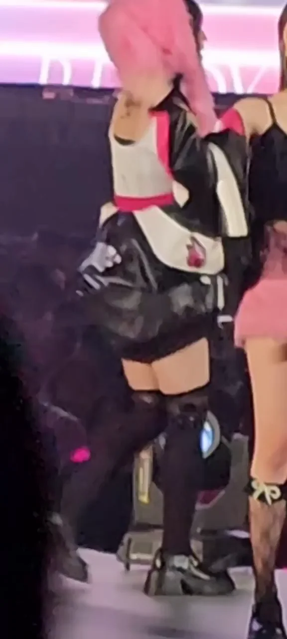 Momo - Twice