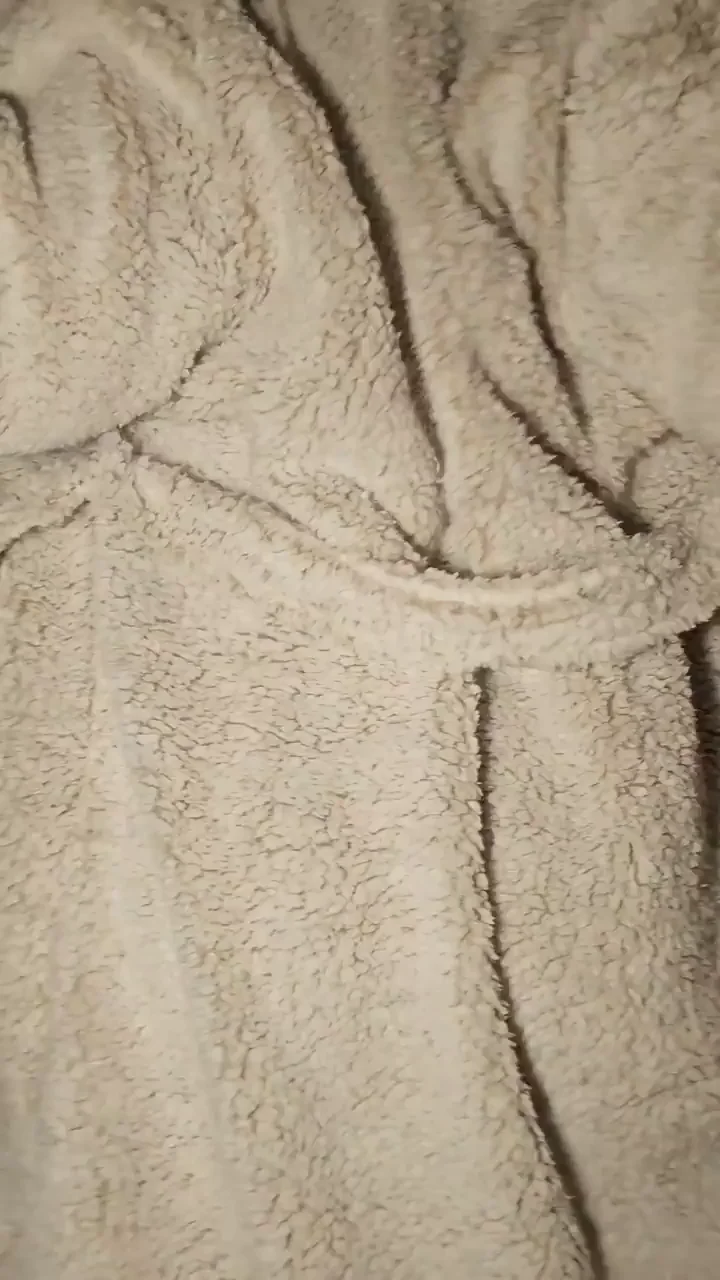 Robe Drops on This Juicy PAWG Ass 🍑🔥 Would You Stroke?