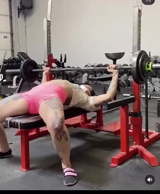 Pink Cameltoe Tease on the Gym Bench 💖🍑