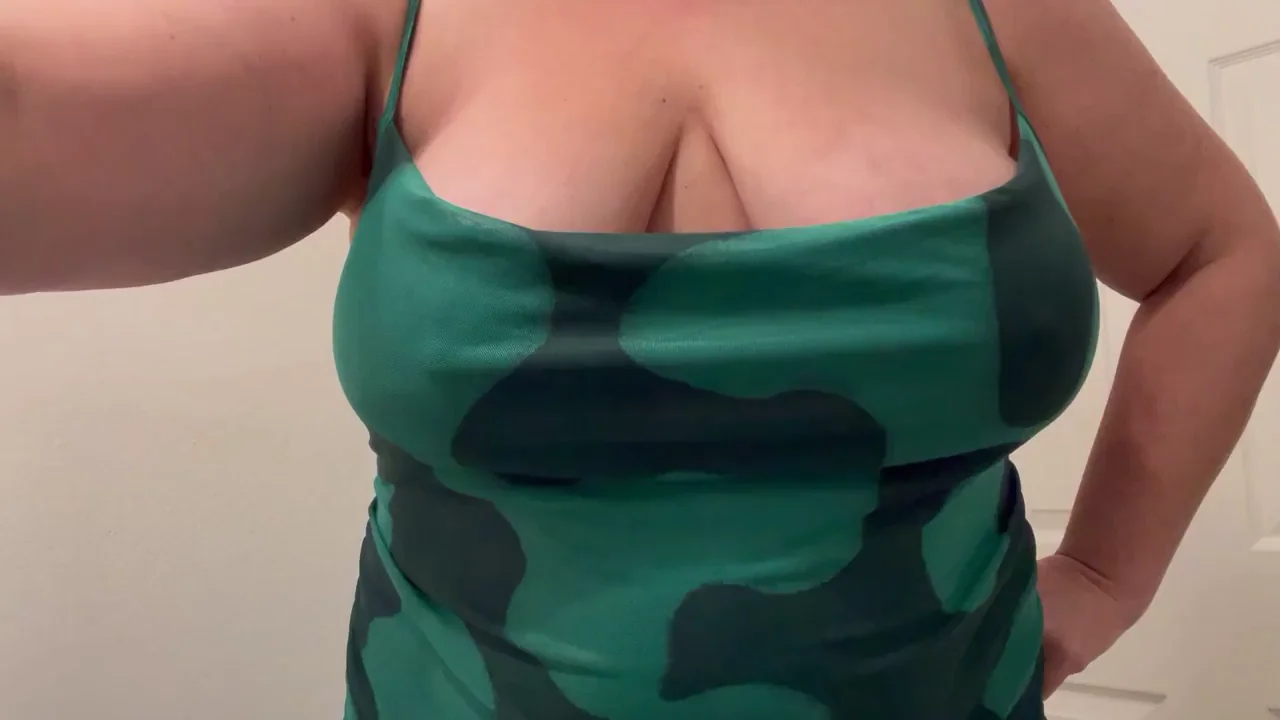 Braless MILF's Massive Tits Spill Out in Tight Green Dress
