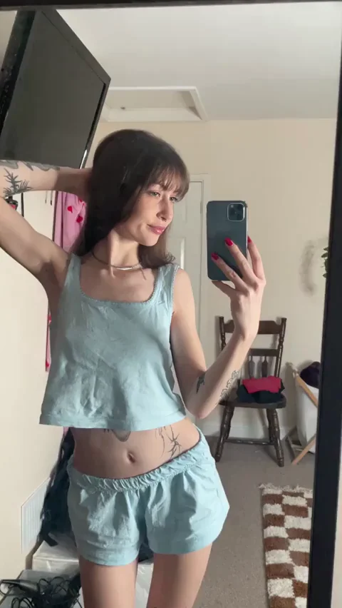 Small boobs ftw!