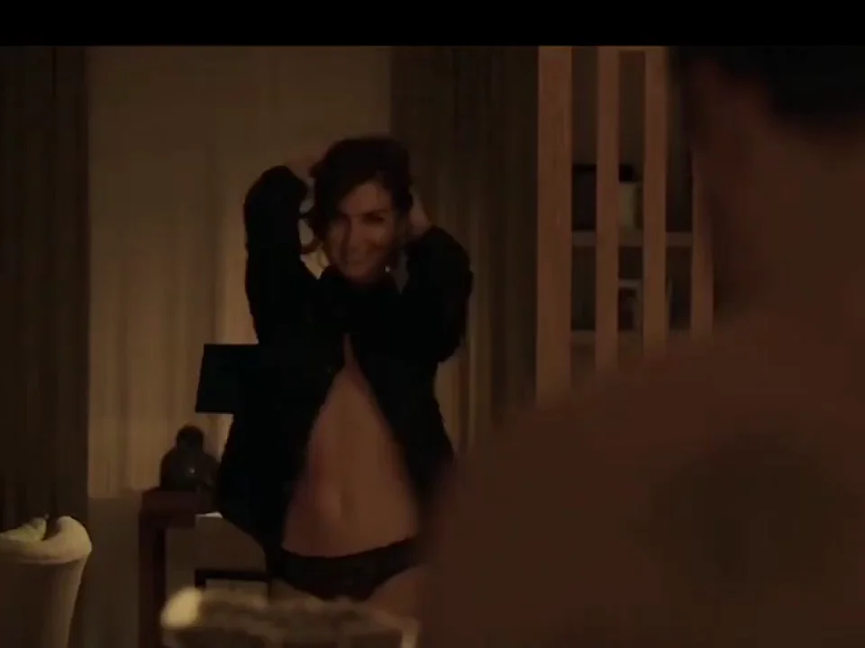 🔥 Belen Lopez's Steamy MILF Tits & Ass Tease in Mar de Plástico S01 E04-05 🍑💦