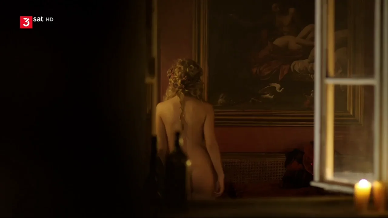 Barbora Mottlova's Steamy Naked Glow in Das Goldene Ufer