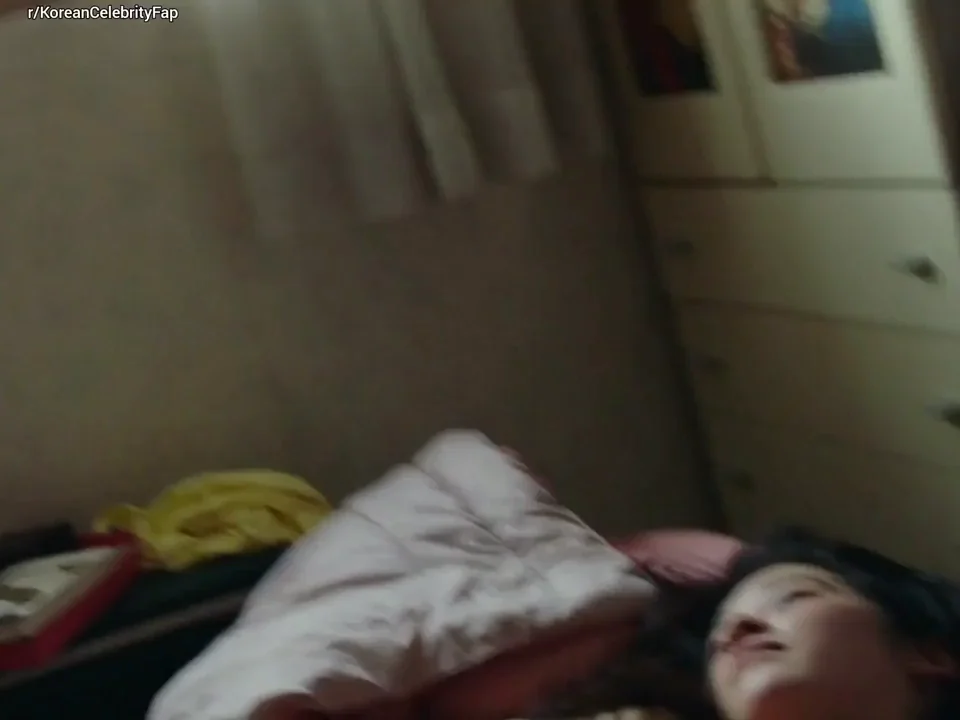 Jeon Jong Seo 😍 Korean Slut Sleeping Nude & Getting Groped 🍑💦