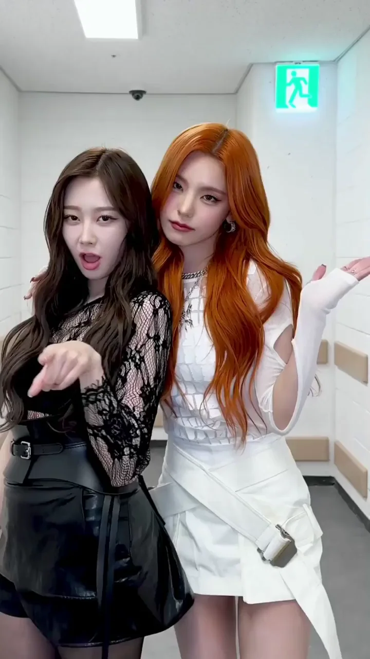 Aespa - Giselle & Itzy - Yeji
