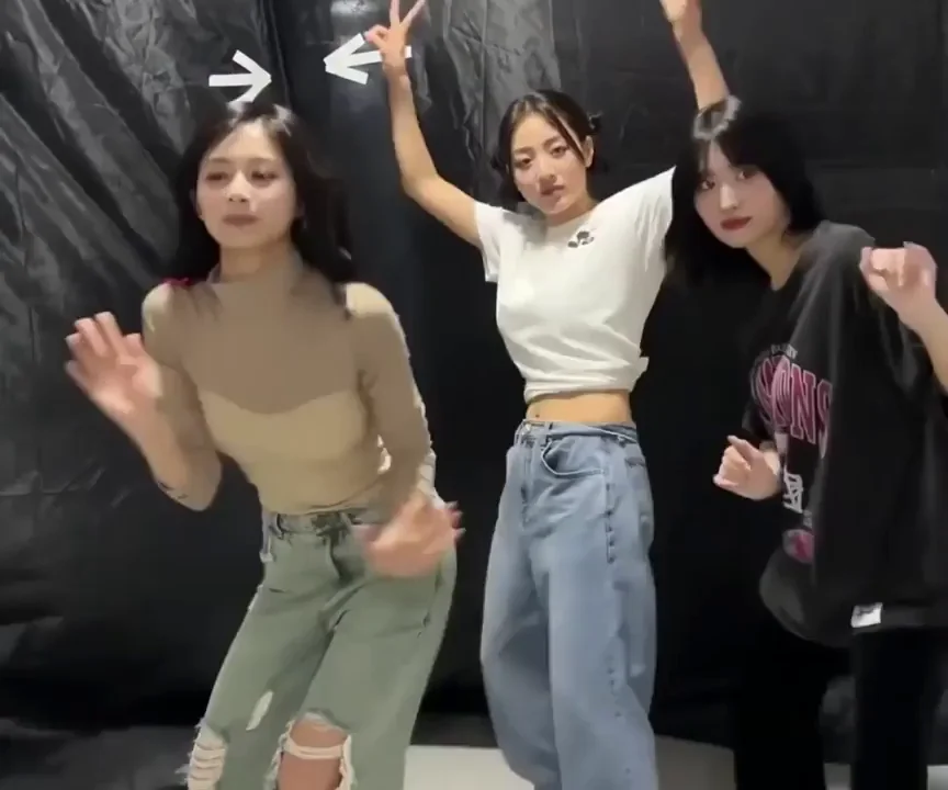 (Twice) JIHYO, MOMO, and TZUYU