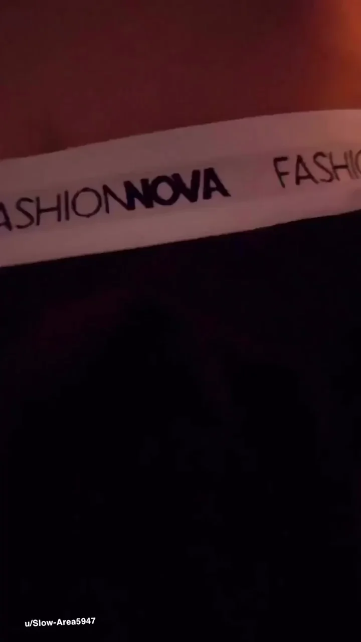 do you like my natural tits ? ;) [gif]