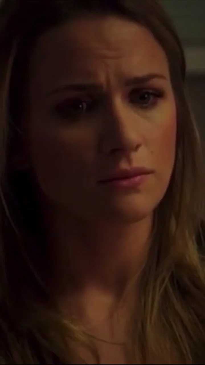 Shantel VanSanten - Back Plot in "˜Gang Related'