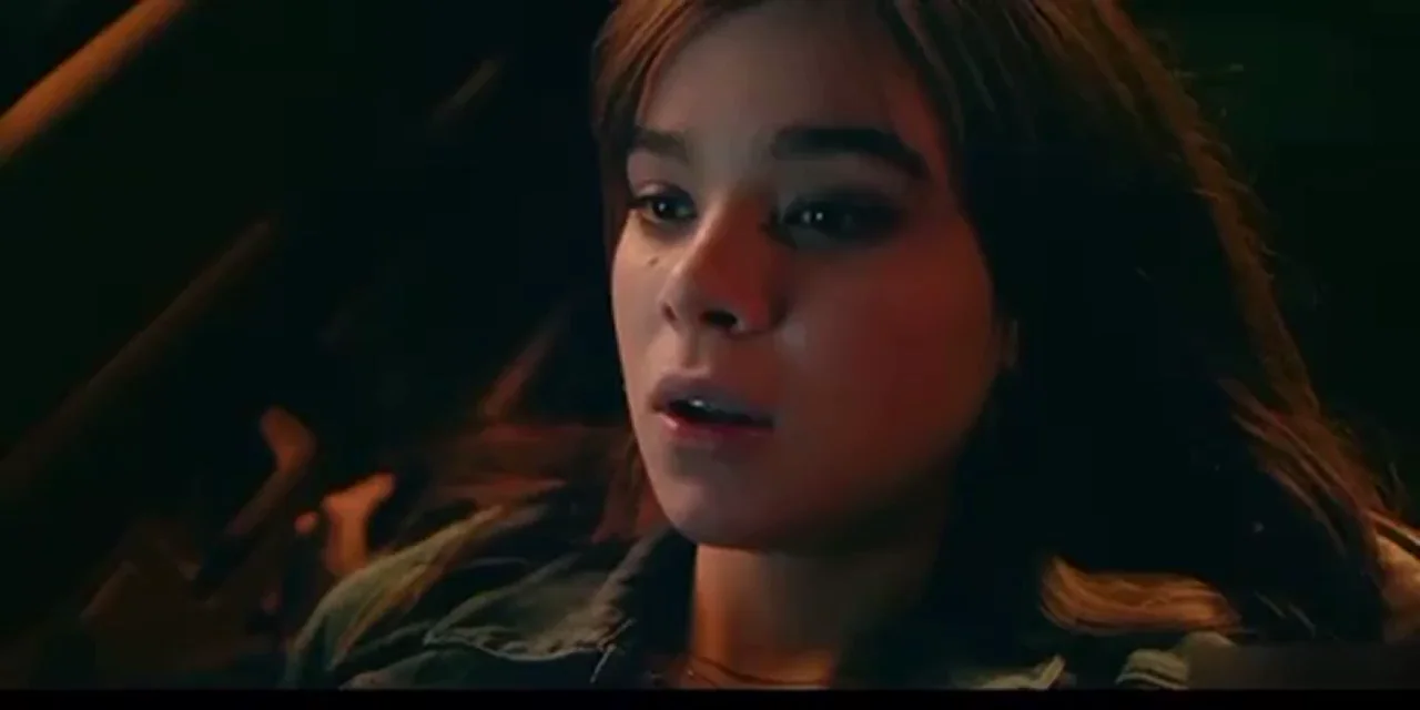 Hailee Steinfeld in Edge of Seventeen (2016)