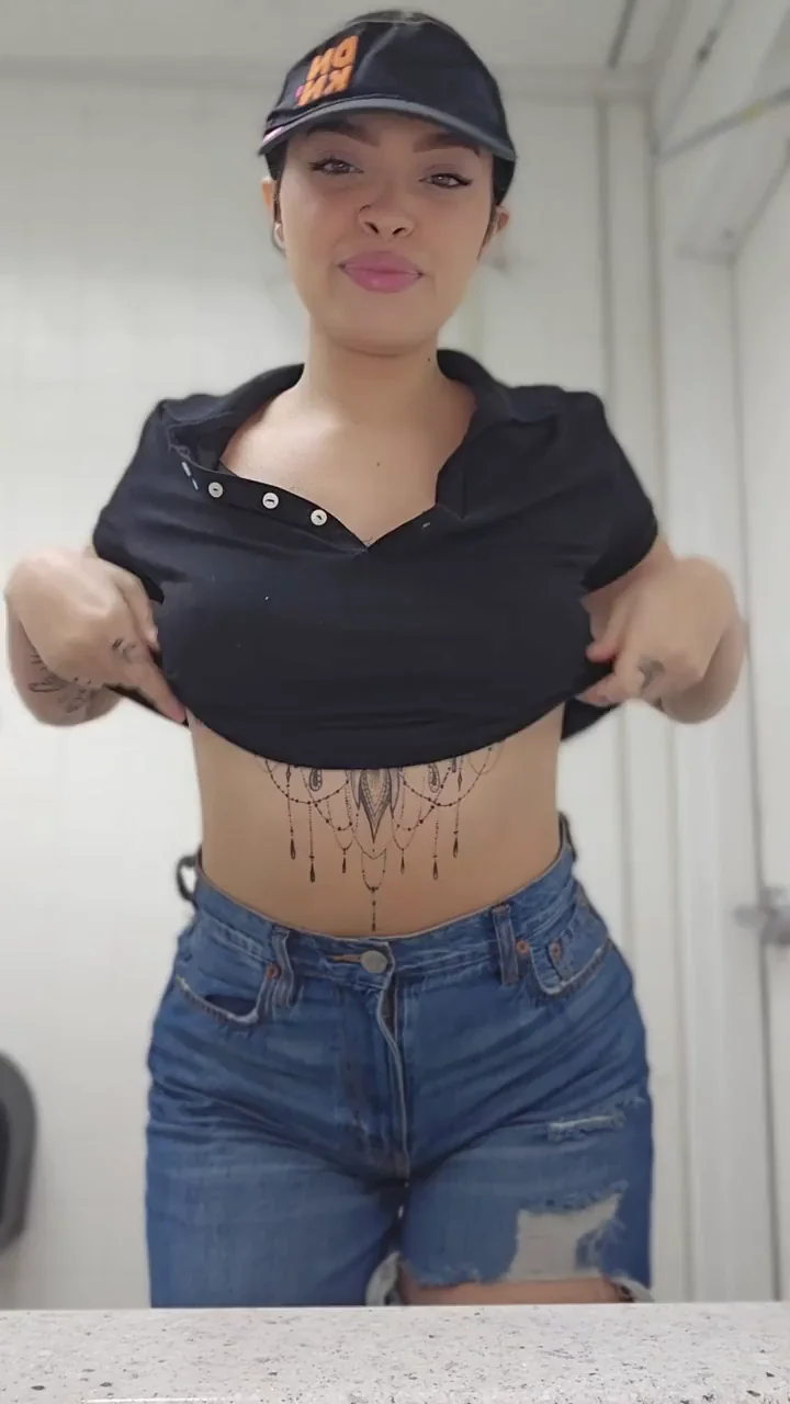 Coworkers Think I'm Peeing, But I'm Flashing My Slutty Tits & Ass on Reddit!