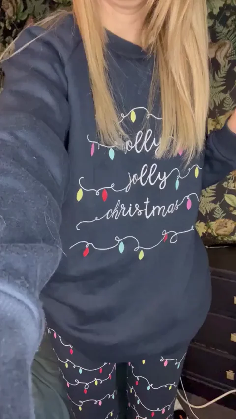 A simple fake boobs reveal