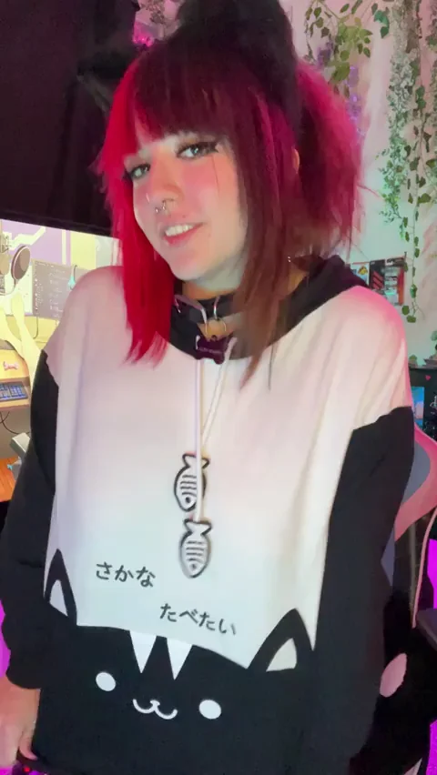 Jiggle Jiggle Catgirl Tits Stealing Your Attention 😻💦