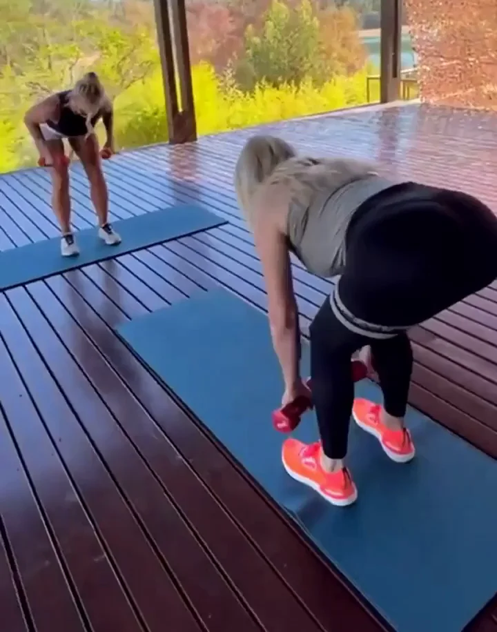 Carol Vorderman's Juicy Yoga Booty Bendover 💦🍑