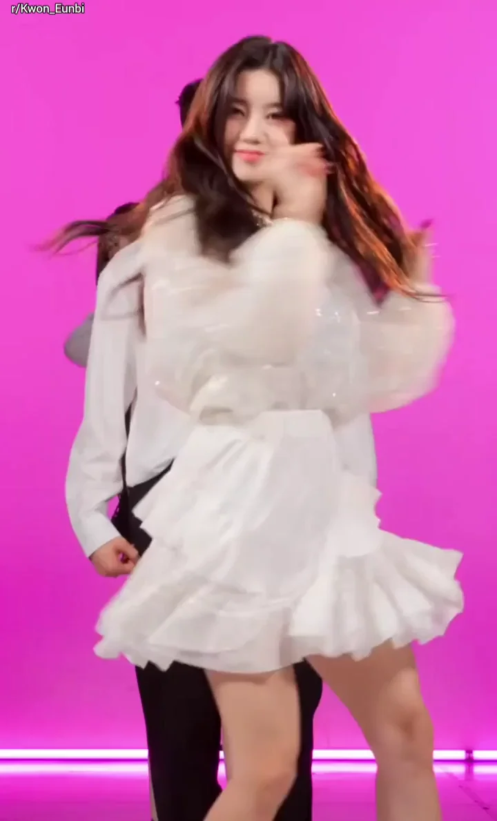 kwon Eunbi - Cheeks and more..!