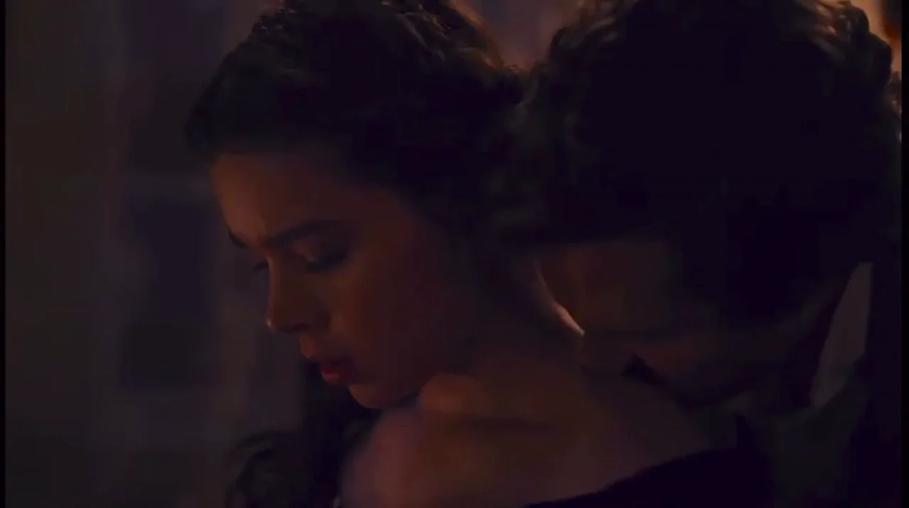 Hailee Steinfeld in Dickinson (2021)